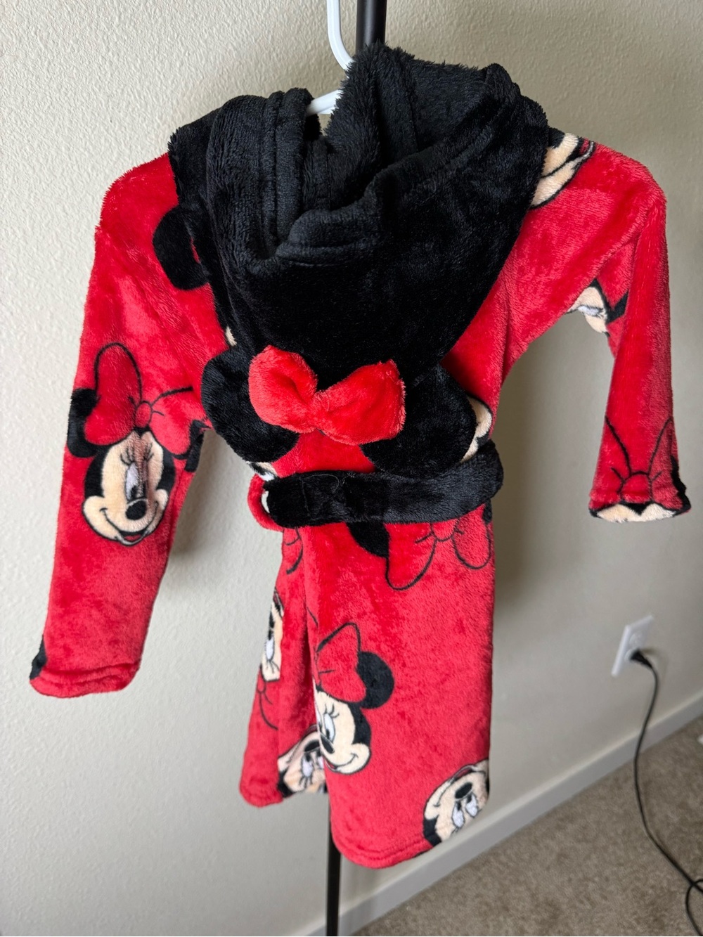 Disney Minnie Mouse Red & Black Kids Plush Robe